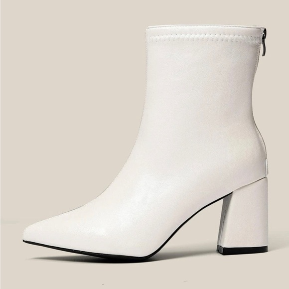 Shoes - Cowboy style white boots sz 8 / 39 super comfortable!